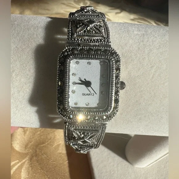 Vintage Art Deco Marcasite DBJ Sterling .925 Tank Watch with New Battery - Picture 4 of 15